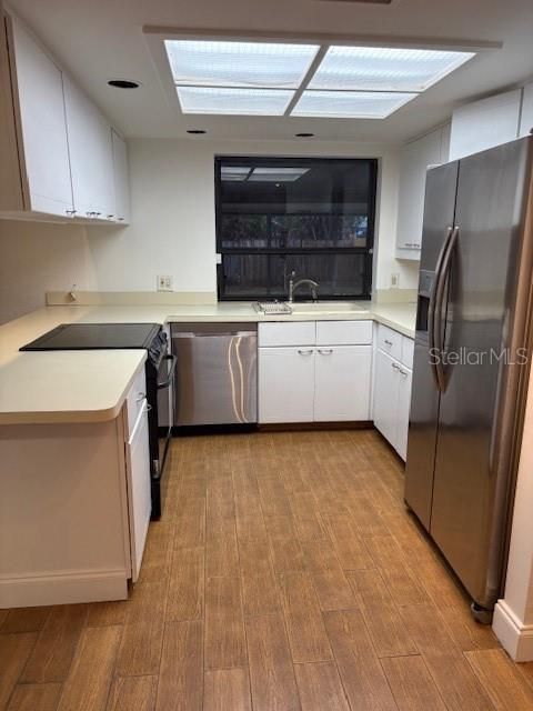 For Sale: $299,000 (2 beds, 1 baths, 1081 Square Feet)