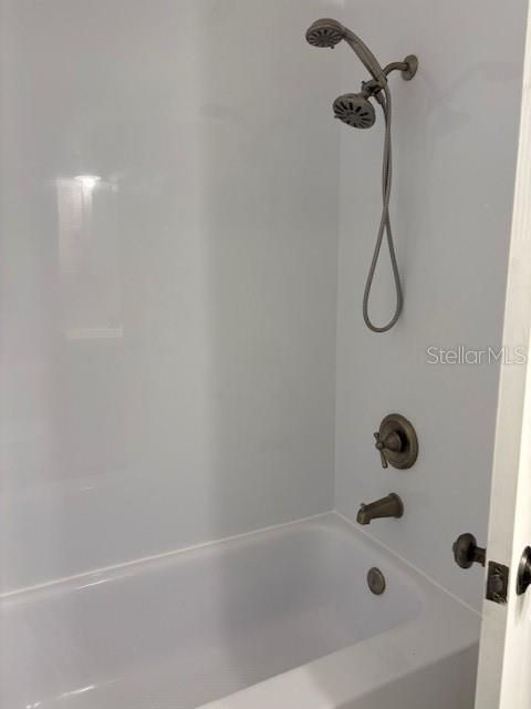 For Sale: $299,000 (2 beds, 1 baths, 1081 Square Feet)