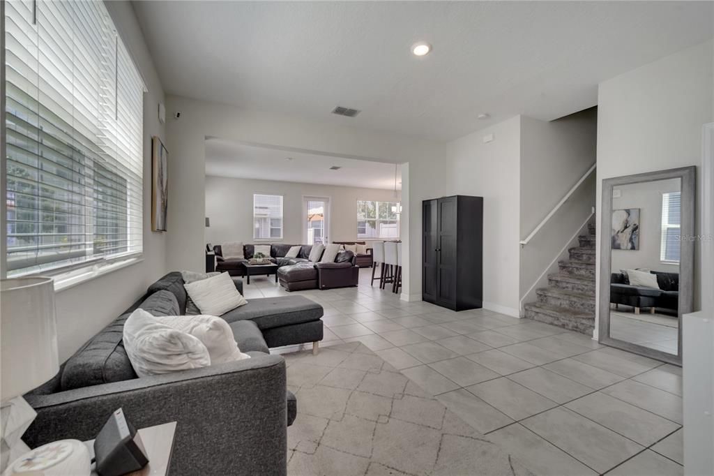 For Sale: $389,000 (4 beds, 3 baths, 2067 Square Feet)