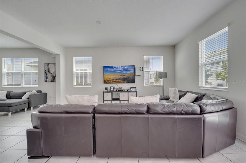 For Sale: $389,000 (4 beds, 3 baths, 2067 Square Feet)