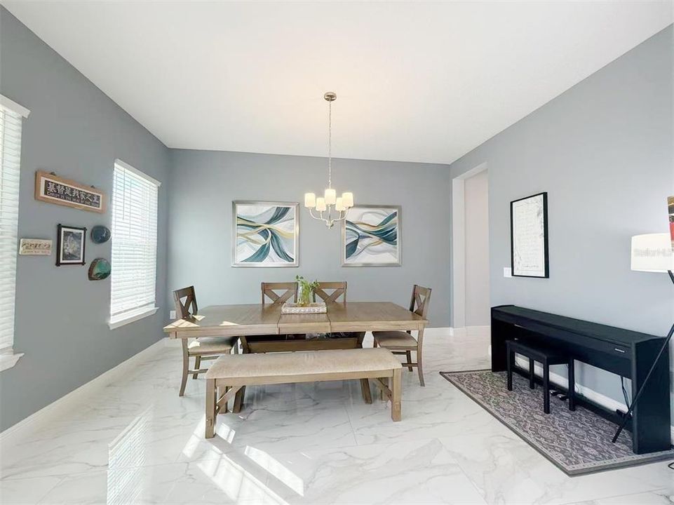 For Sale: $989,000 (6 beds, 4 baths, 3628 Square Feet)