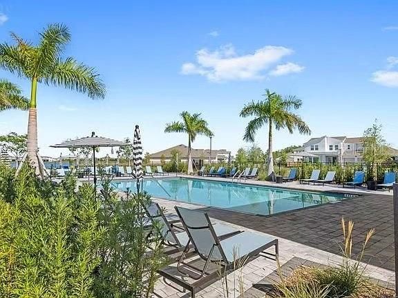 For Sale: $989,000 (6 beds, 4 baths, 3628 Square Feet)