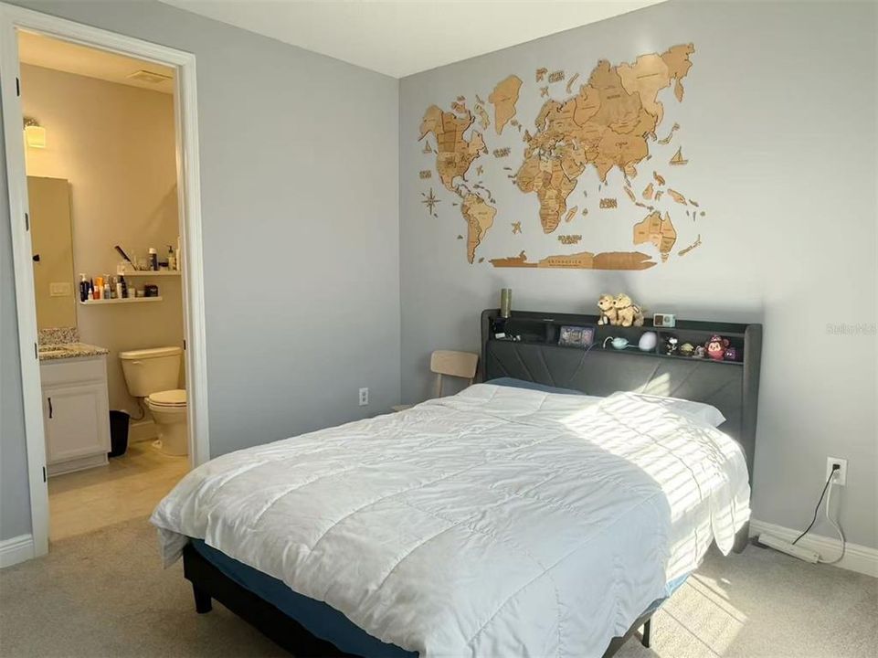 For Sale: $989,000 (6 beds, 4 baths, 3628 Square Feet)