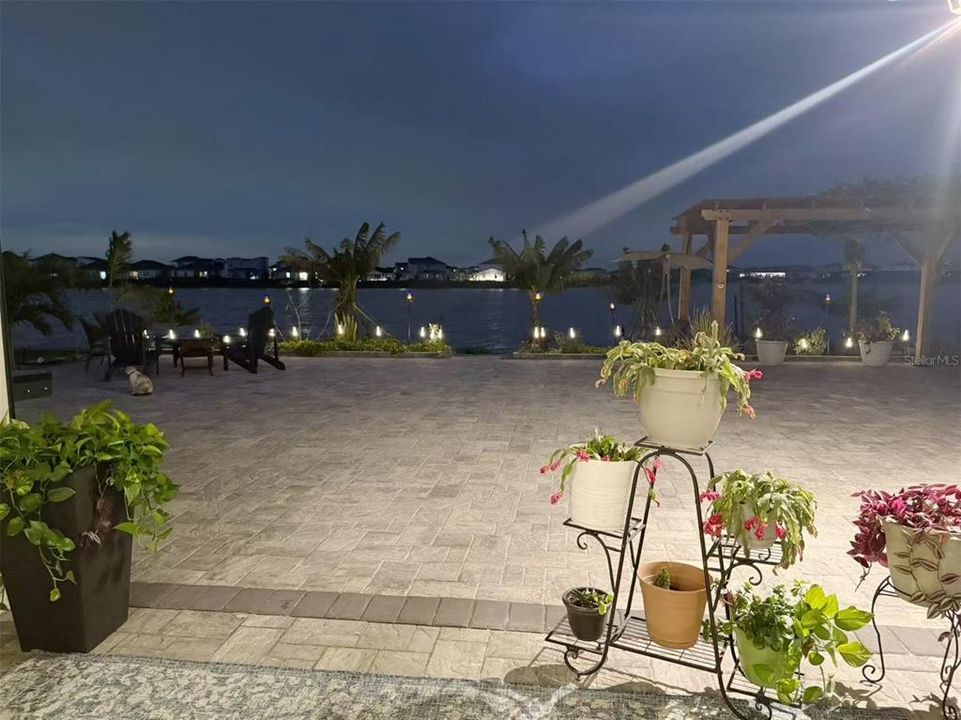 For Sale: $989,000 (6 beds, 4 baths, 3628 Square Feet)