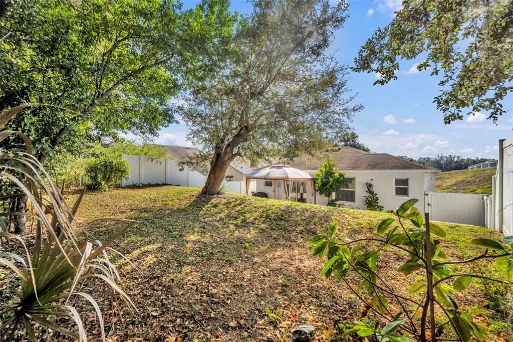 待售: $299,900 (3 贝兹, 2 浴室, 1335 平方英尺)