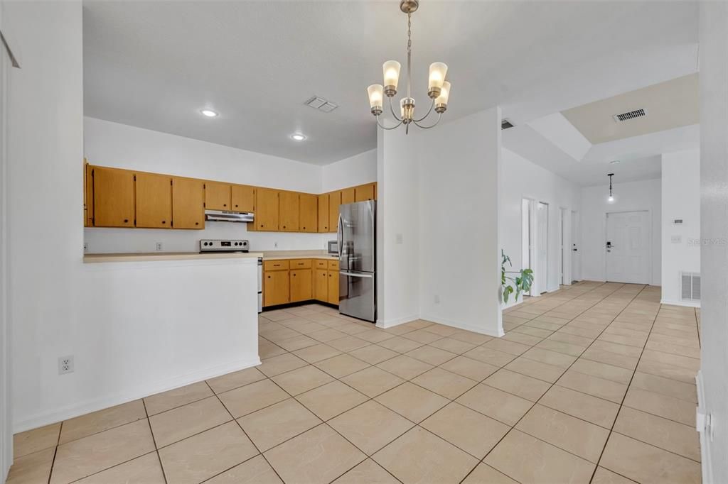 待售: $299,900 (3 贝兹, 2 浴室, 1335 平方英尺)