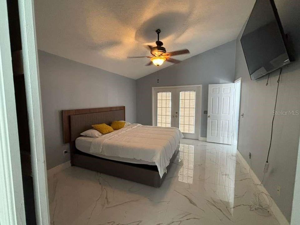 For Sale: $599,900 (4 beds, 2 baths, 2000 Square Feet)