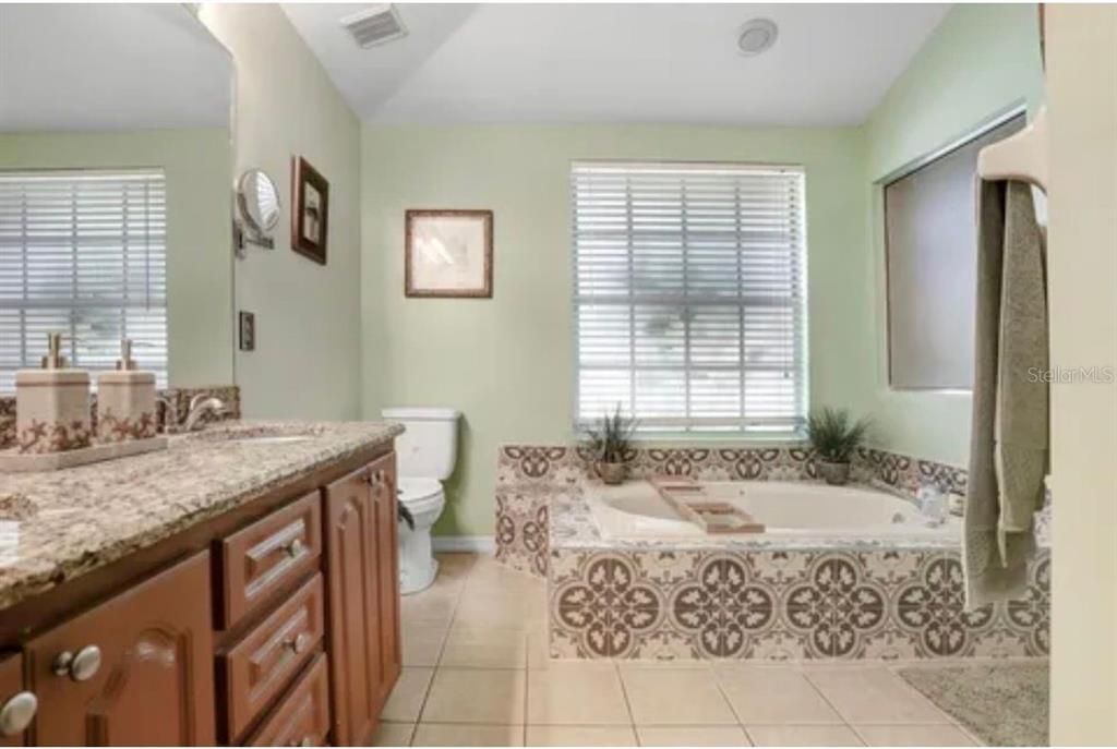 For Sale: $599,900 (4 beds, 2 baths, 2000 Square Feet)