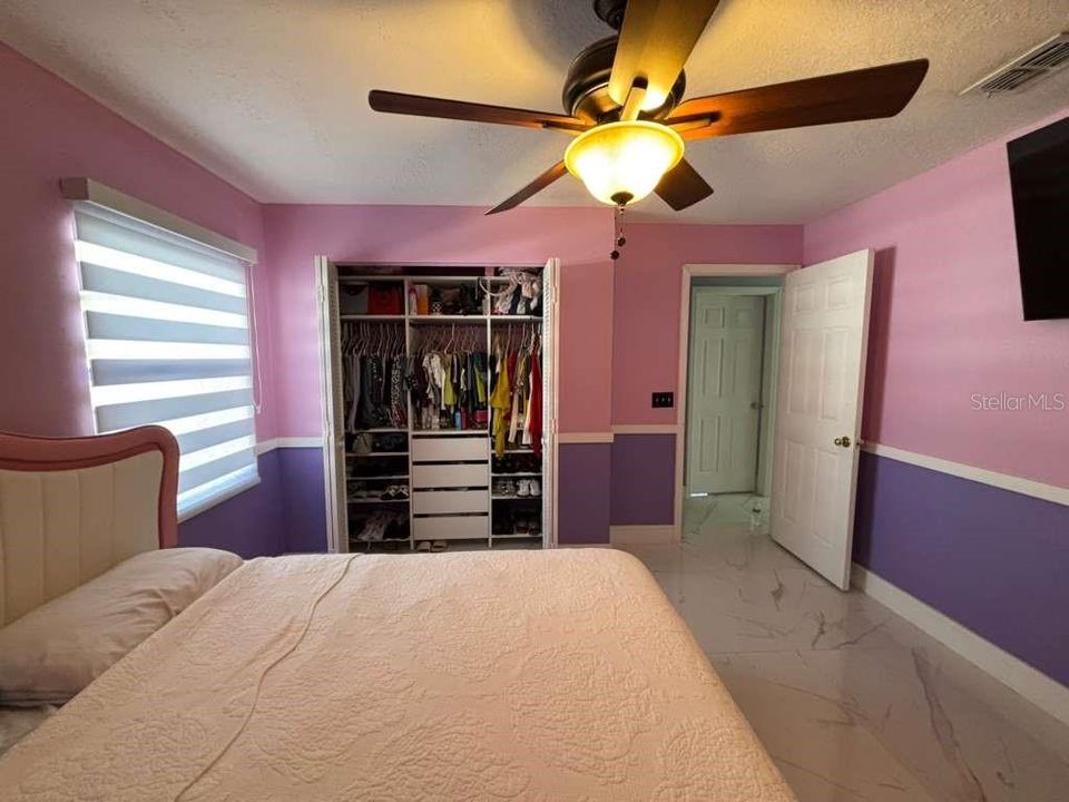 For Sale: $599,900 (4 beds, 2 baths, 2000 Square Feet)