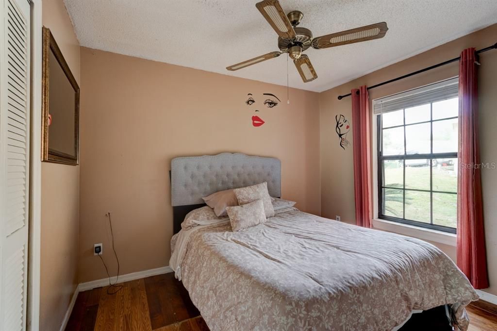 待售: $268,000 (3 贝兹, 2 浴室, 1136 平方英尺)