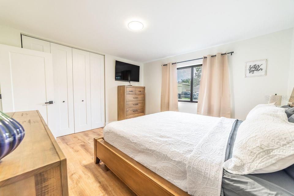 For Sale: $359,000 (3 beds, 2 baths, 1516 Square Feet)