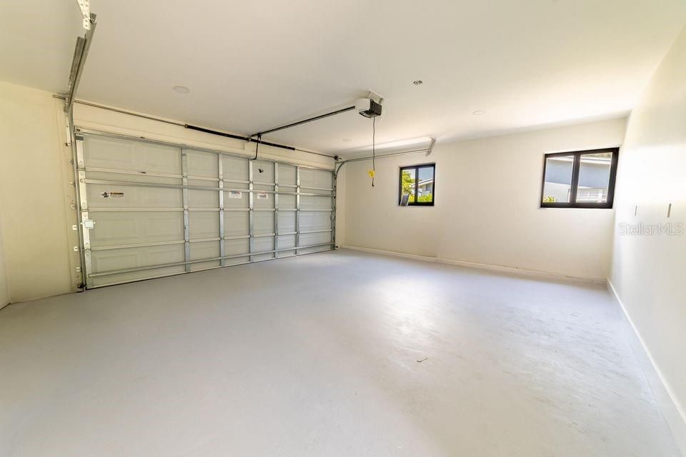 For Sale: $359,000 (3 beds, 2 baths, 1516 Square Feet)