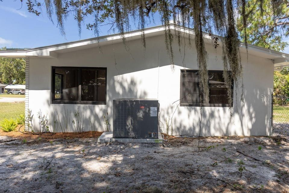 For Sale: $359,000 (3 beds, 2 baths, 1516 Square Feet)