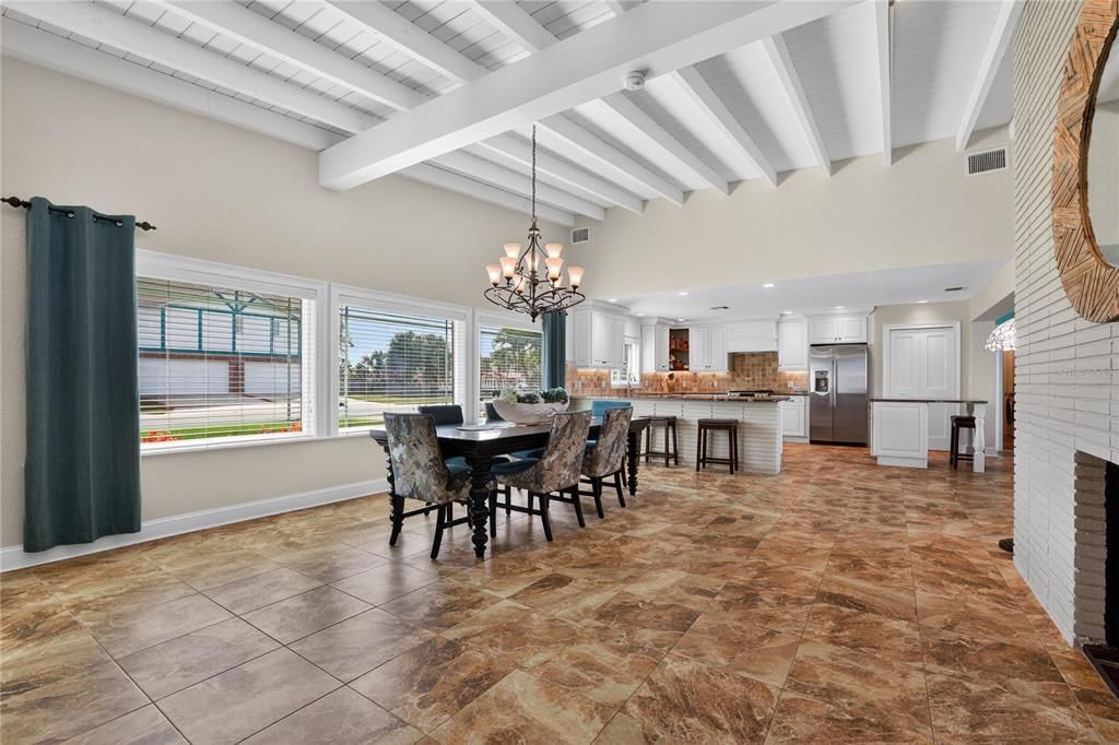 For Sale: $2,099,000 (3 beds, 3 baths, 2384 Square Feet)