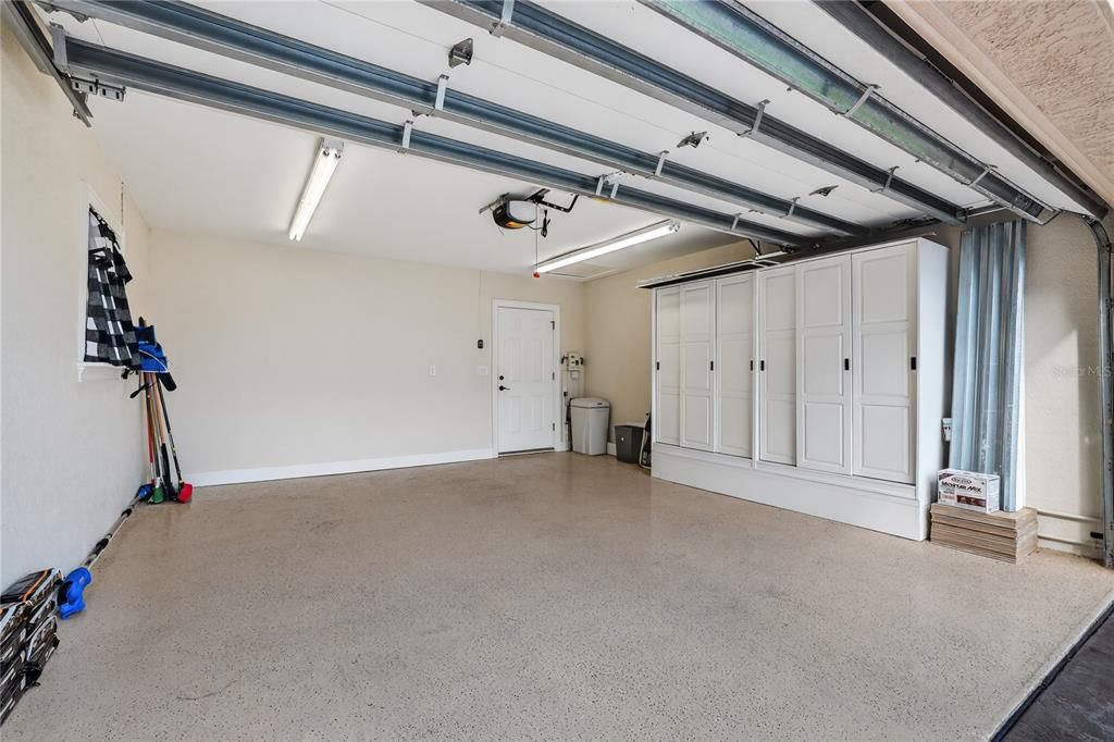 For Sale: $2,099,000 (3 beds, 3 baths, 2384 Square Feet)