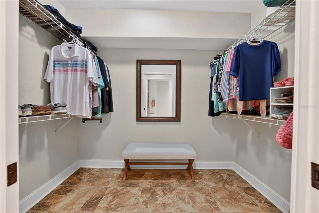 For Sale: $2,099,000 (3 beds, 3 baths, 2384 Square Feet)