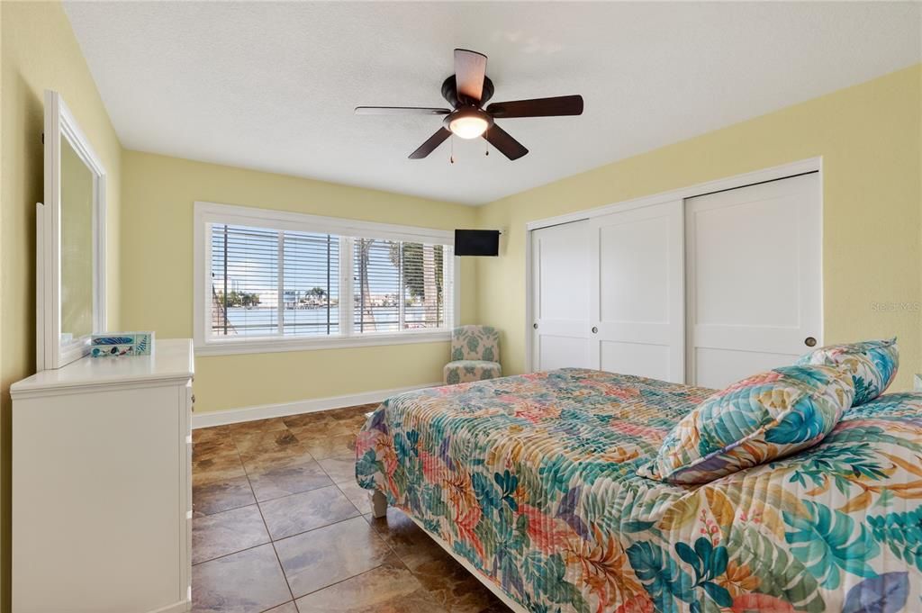 For Sale: $2,099,000 (3 beds, 3 baths, 2384 Square Feet)