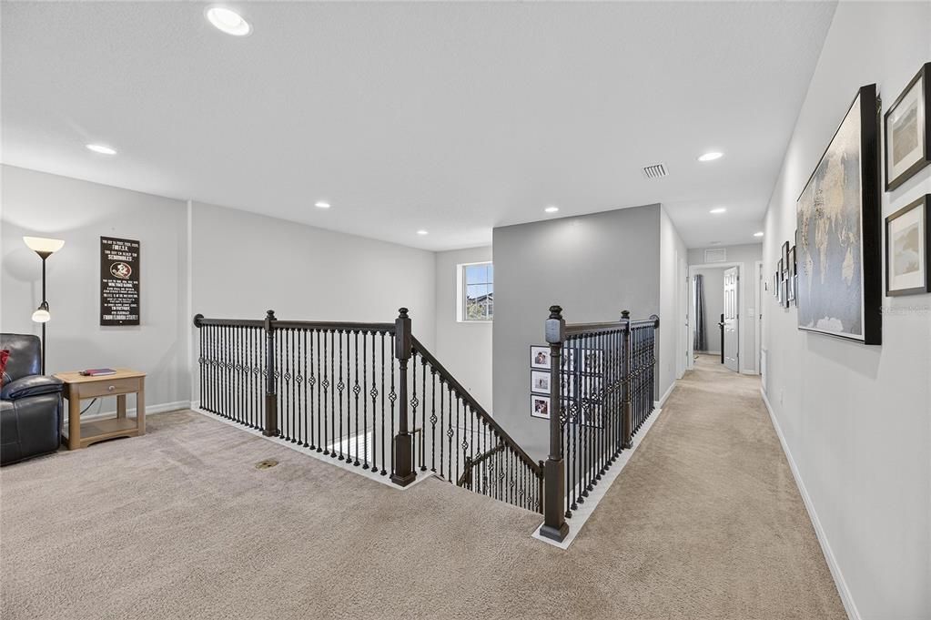 На продажу: $439,900 (4 спален, 2 ванн, 2660 Квадратных фут)