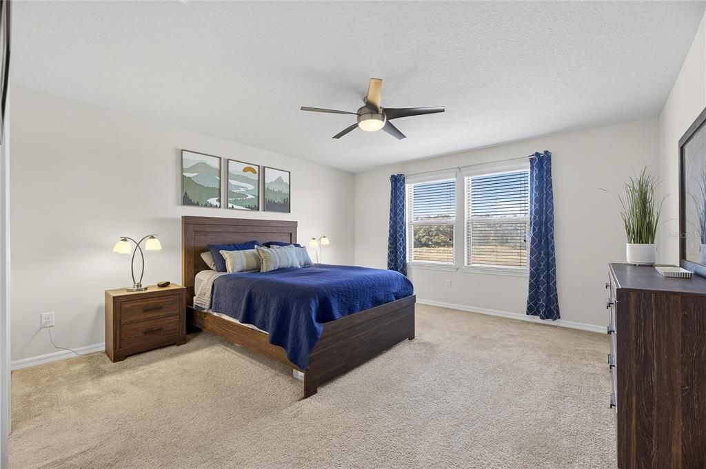 На продажу: $439,900 (4 спален, 2 ванн, 2660 Квадратных фут)