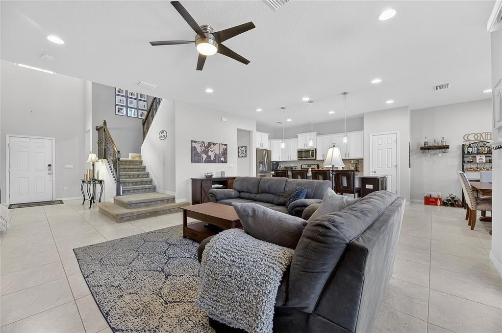 На продажу: $439,900 (4 спален, 2 ванн, 2660 Квадратных фут)