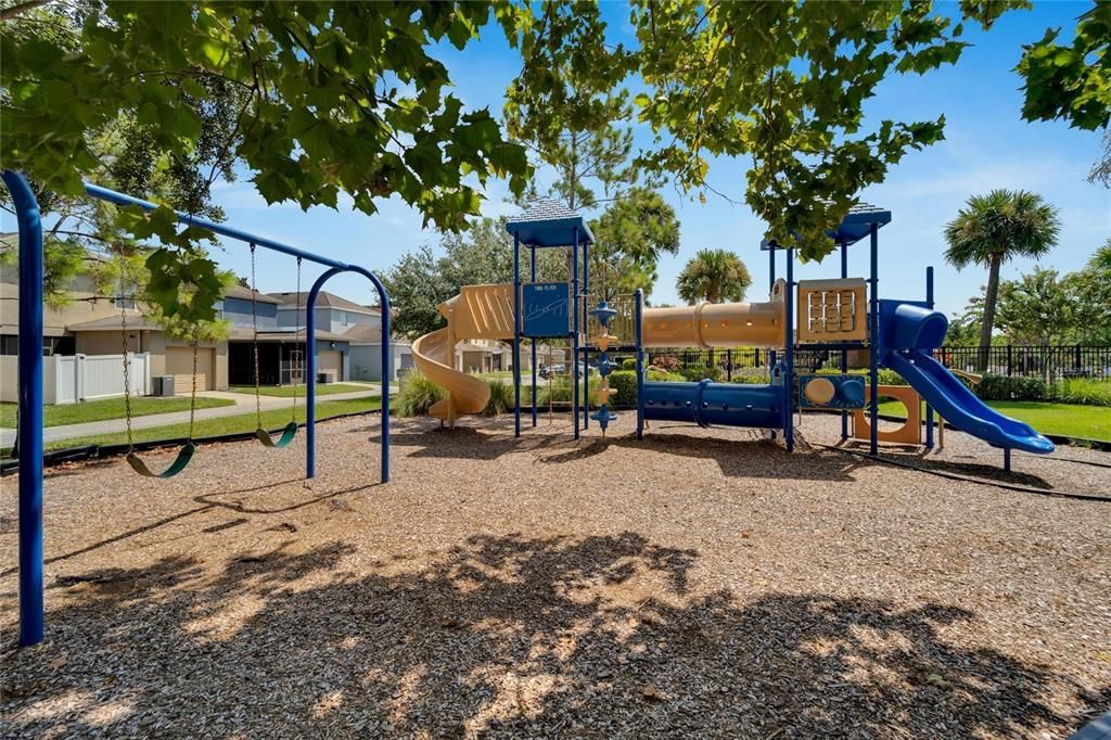 На продажу: $439,900 (4 спален, 2 ванн, 2660 Квадратных фут)