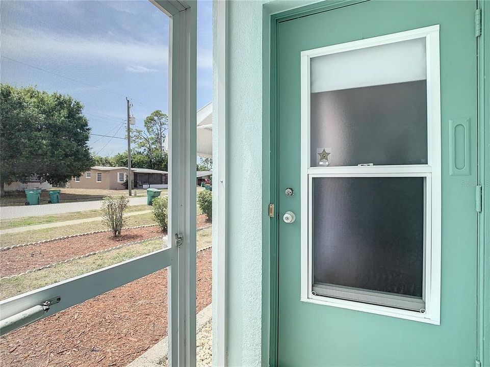 For Rent: $1,640 (2 beds, 1 baths, 812 Square Feet)