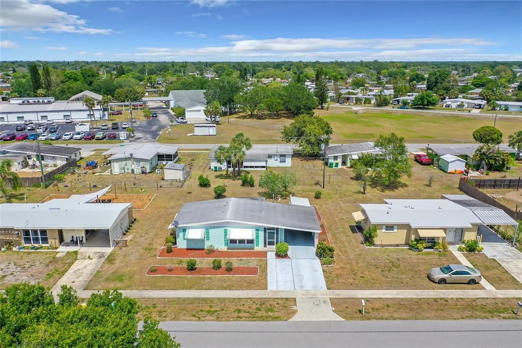 For Rent: $1,640 (2 beds, 1 baths, 812 Square Feet)