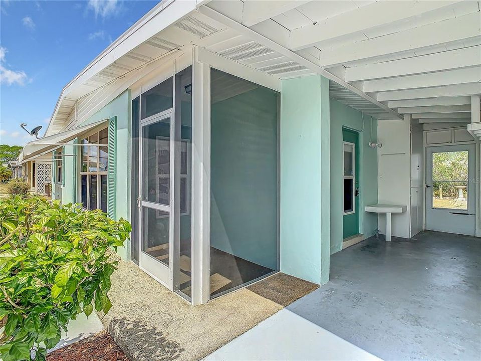 For Rent: $1,640 (2 beds, 1 baths, 812 Square Feet)