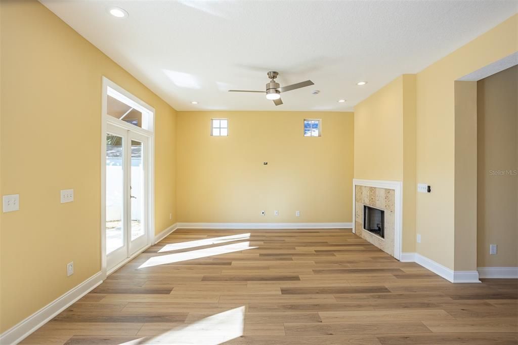 En Renta: $7,000 (4 camas, 3 baños, 2393 Pies cuadrados)