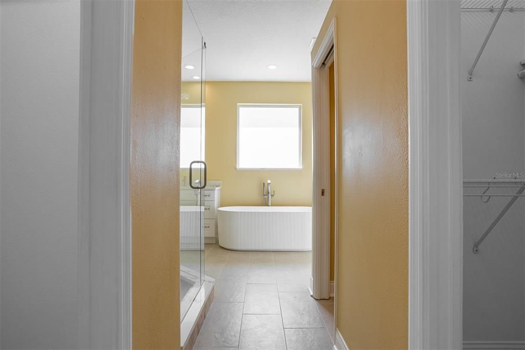 En Renta: $7,000 (4 camas, 3 baños, 2393 Pies cuadrados)