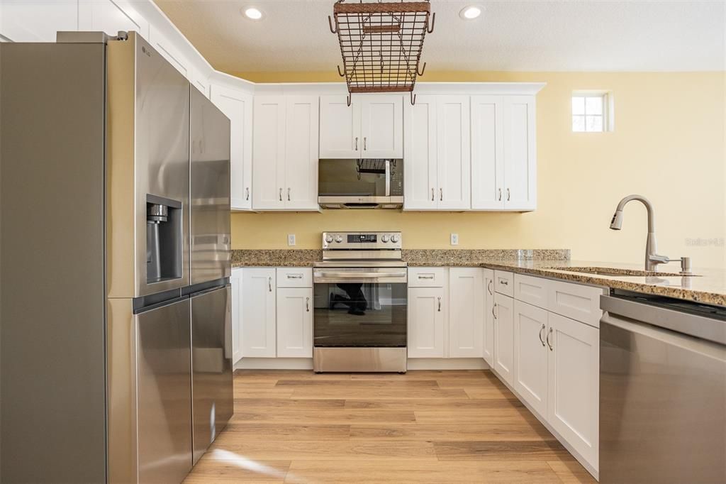 En Renta: $7,000 (4 camas, 3 baños, 2393 Pies cuadrados)