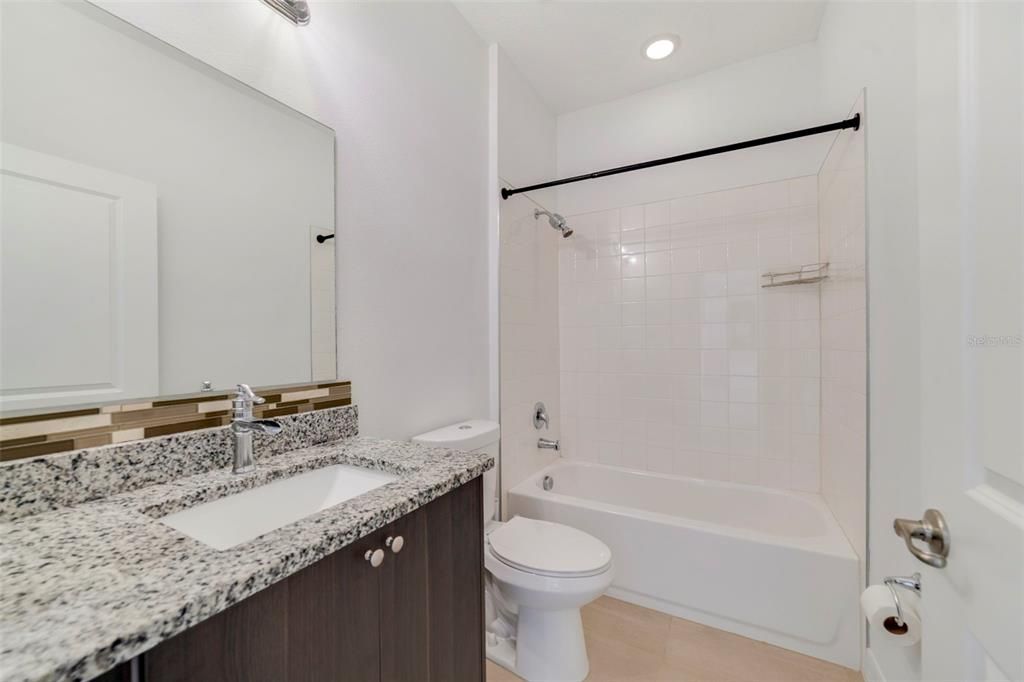 For Sale: $300,000 (4 beds, 2 baths, 1714 Square Feet)