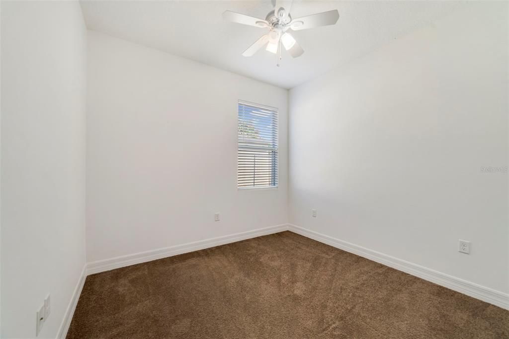 For Sale: $300,000 (4 beds, 2 baths, 1714 Square Feet)