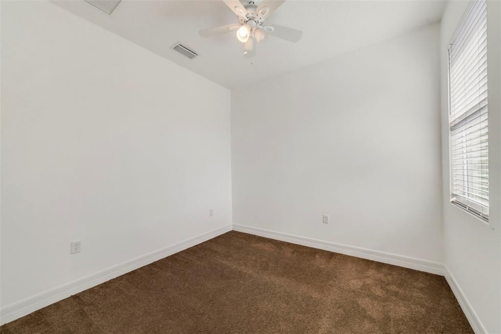 For Sale: $300,000 (4 beds, 2 baths, 1714 Square Feet)