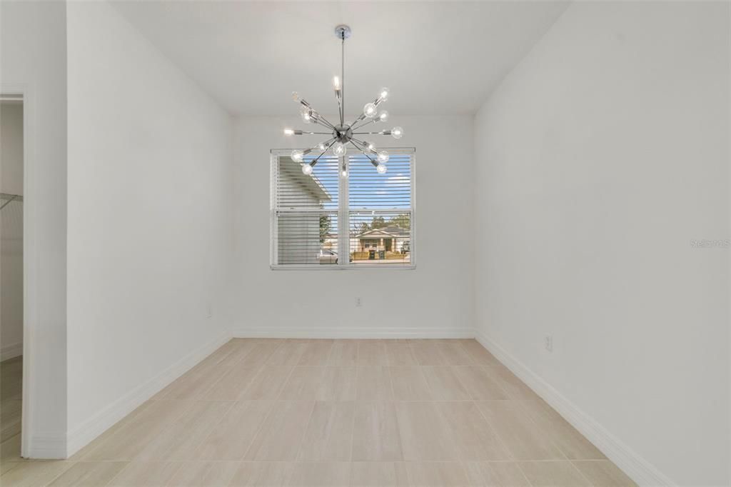 For Sale: $300,000 (4 beds, 2 baths, 1714 Square Feet)