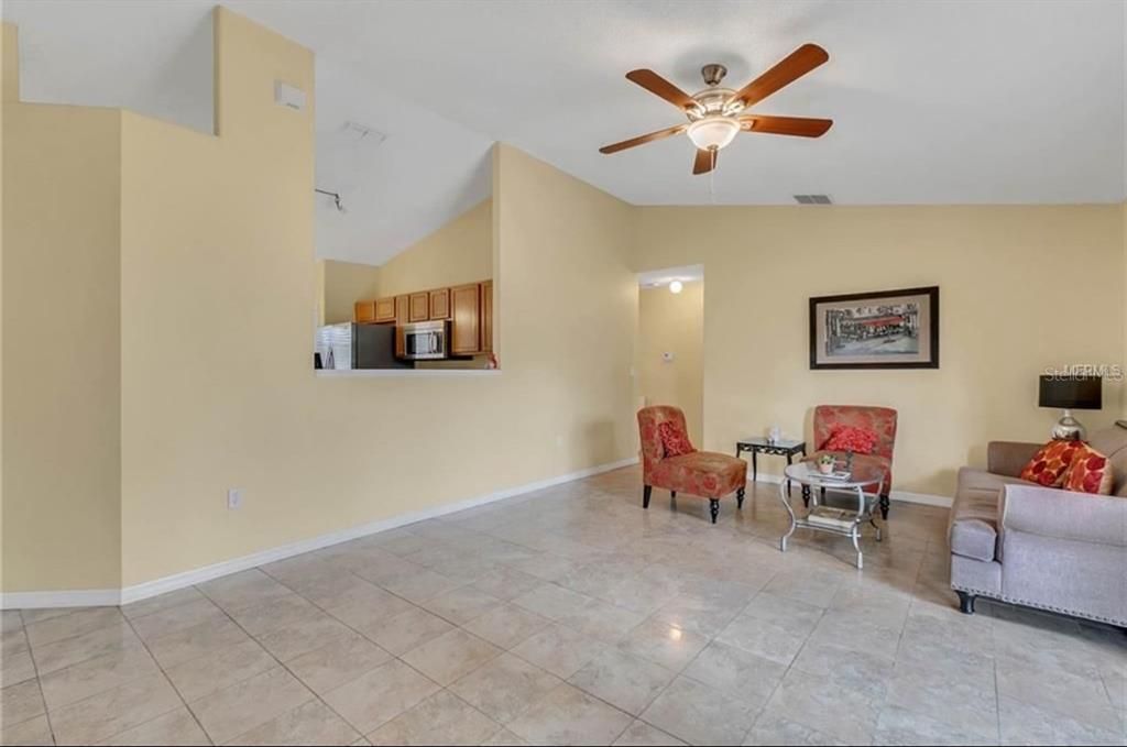 For Sale: $355,999 (3 beds, 2 baths, 1587 Square Feet)