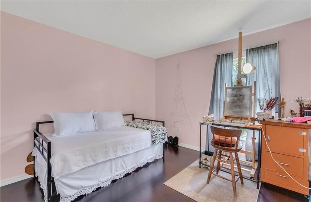 For Sale: $355,999 (3 beds, 2 baths, 1587 Square Feet)