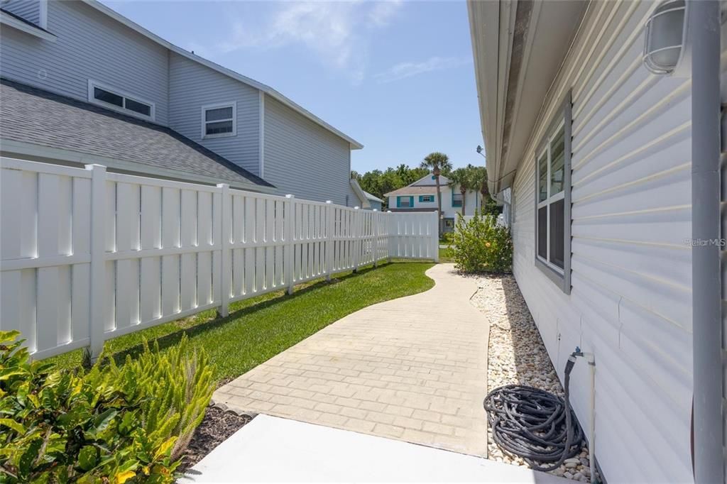 For Sale: $649,000 (3 beds, 2 baths, 1906 Square Feet)