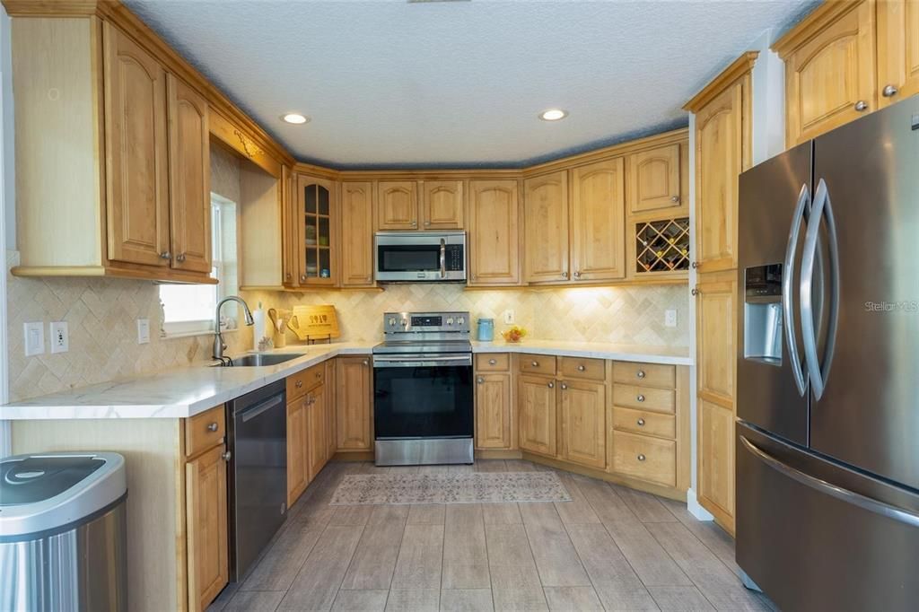 For Sale: $649,000 (3 beds, 2 baths, 1906 Square Feet)