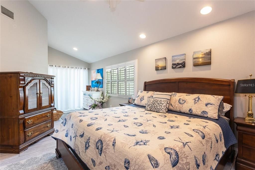 For Sale: $649,000 (3 beds, 2 baths, 1906 Square Feet)