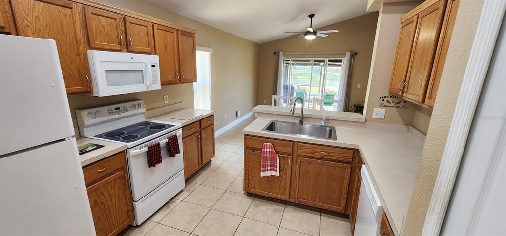 For Sale: $319,900 (4 beds, 2 baths, 1694 Square Feet)