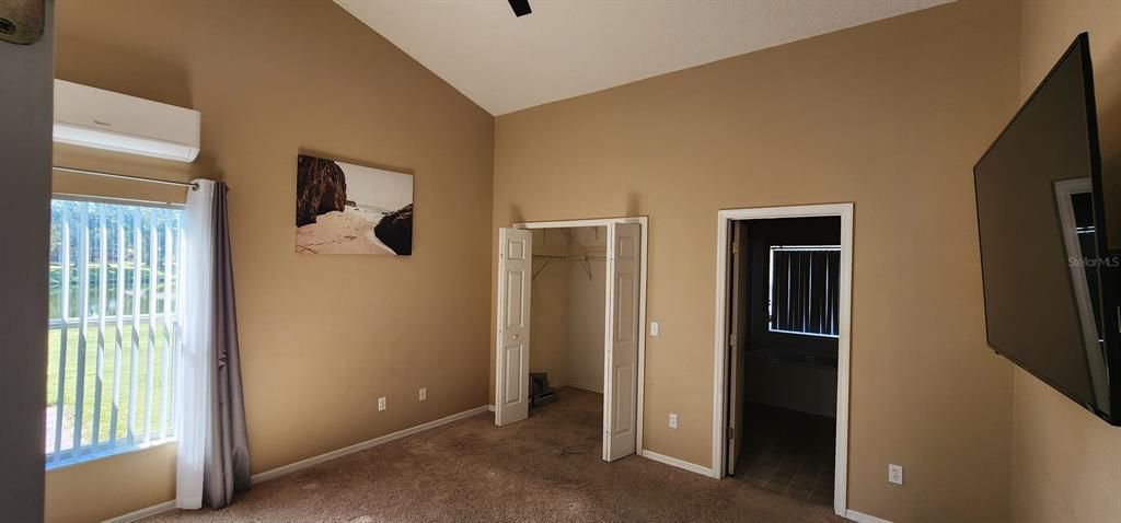 For Sale: $319,900 (4 beds, 2 baths, 1694 Square Feet)