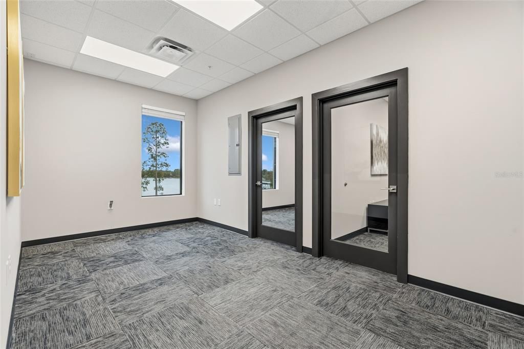 На продажу: $5,595,000 (0 спален, 0 ванн, 10592 Квадратных фут)