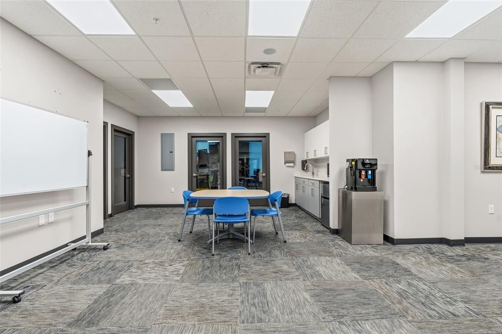 На продажу: $5,595,000 (0 спален, 0 ванн, 10592 Квадратных фут)