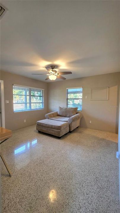 En Renta: $1,900 (2 camas, 1 baños, 810 Pies cuadrados)