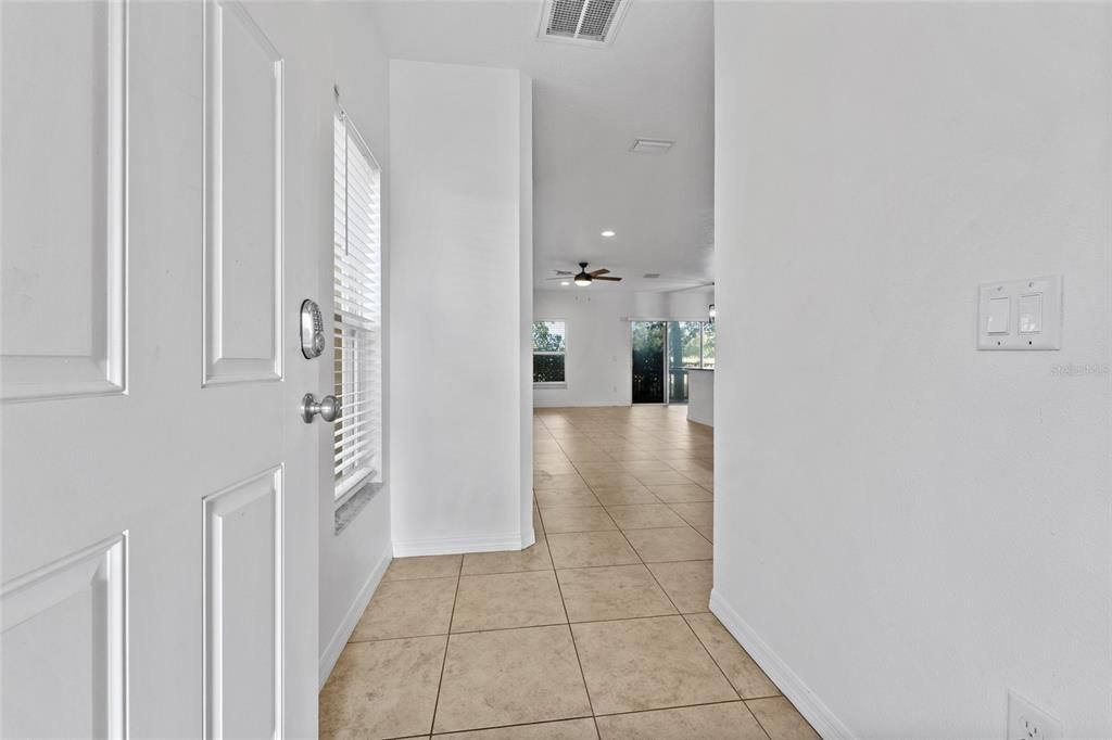 В аренду: $2,500 (3 спален, 2 ванн, 1602 Квадратных фут)