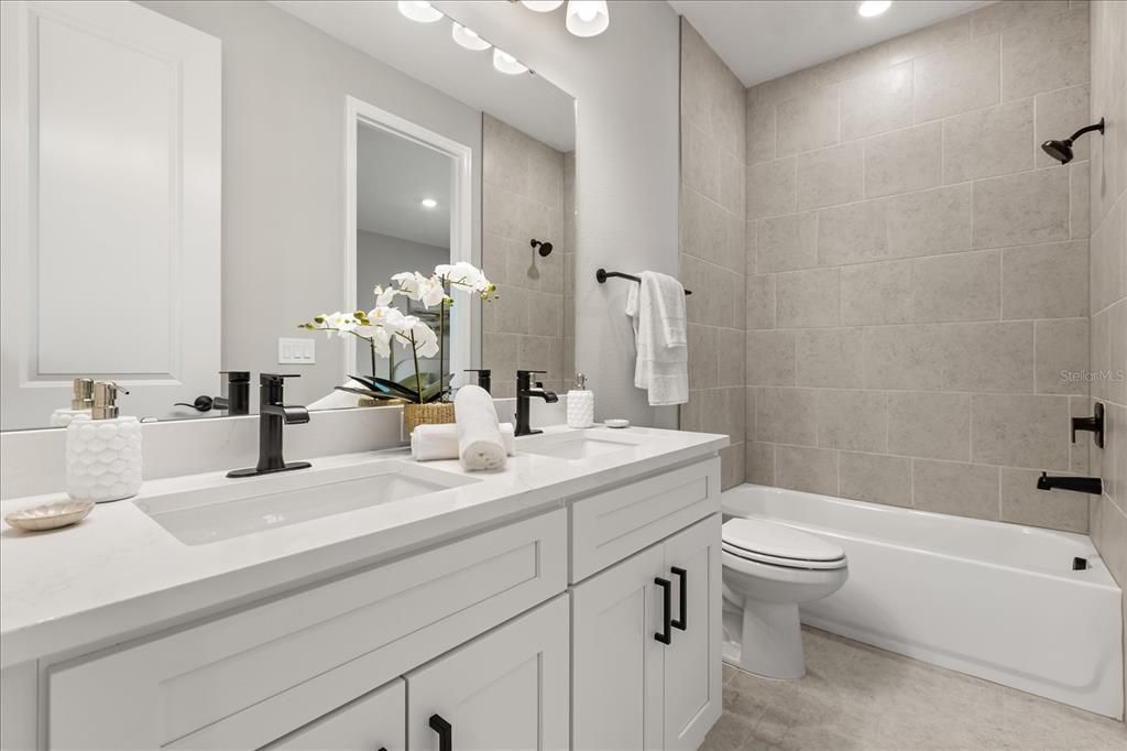 For Sale: $421,900 (4 beds, 3 baths, 2478 Square Feet)