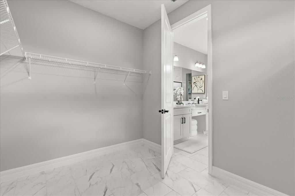 For Sale: $421,900 (4 beds, 3 baths, 2478 Square Feet)