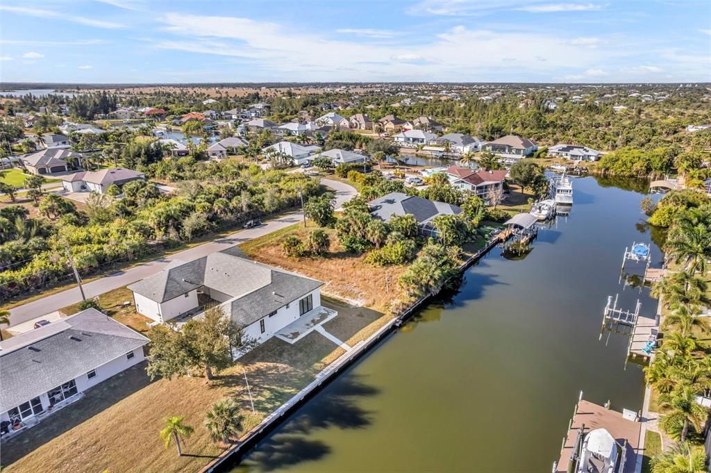 En Venta: $489,900 (3 camas, 3 baños, 2100 Pies cuadrados)