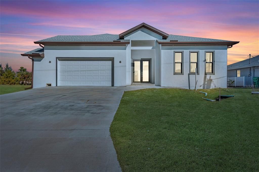 En Venta: $489,900 (3 camas, 3 baños, 2100 Pies cuadrados)